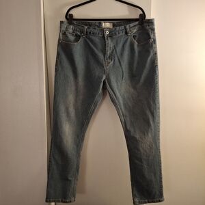 Smith & Mills Men's Classic Blue Denim Jeans